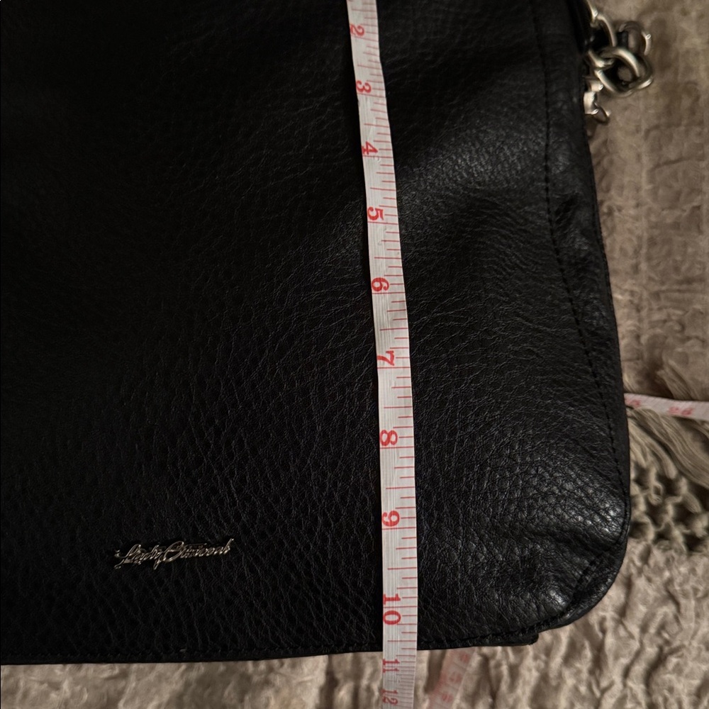 Lady Conceal Leather Concealed Carry Shoulder Bag - Picture 16 of 16